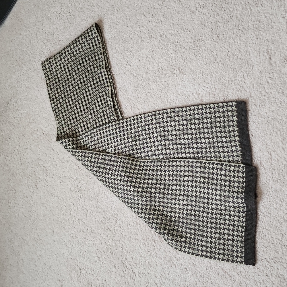Beautiful Brownish Grey Scarf